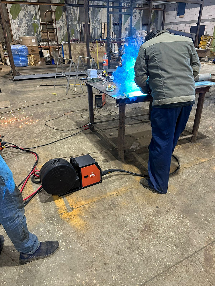 Тест сварочного полуавтомата и аппарата для плазменной резки