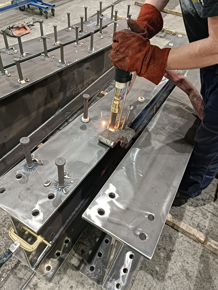 Тестирование аппарата для приварки шпилек